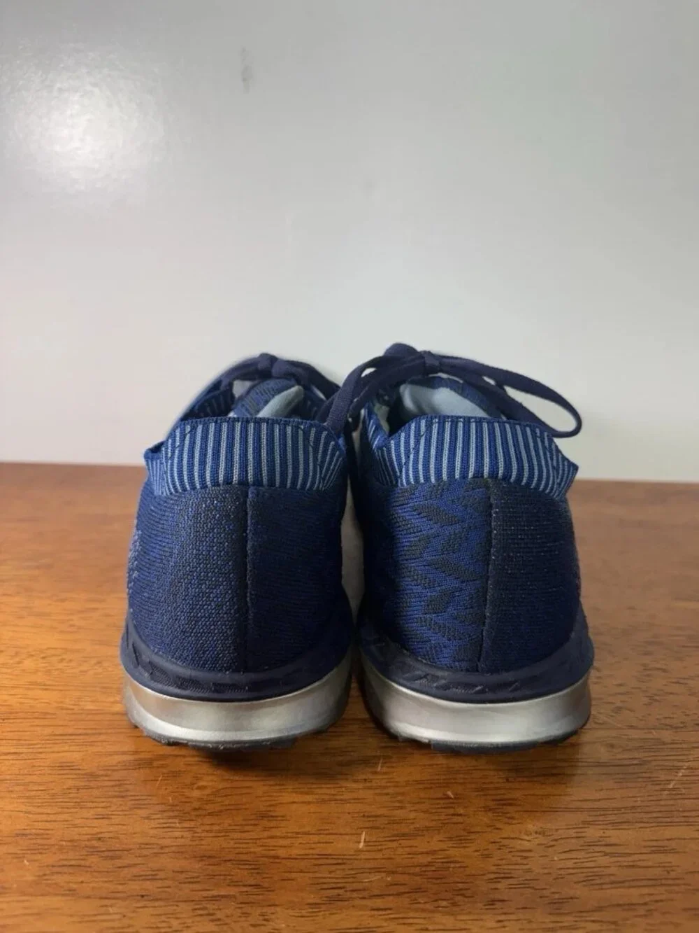 Brooks Men’s Running Shoes Size 7.5 Blue Gray Knit Athletic Sneakers EU 40.5